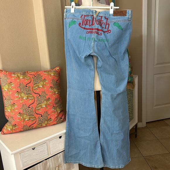 Von Dutch Patch Print Jeans - Picture 7 of 11